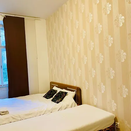 Pensionat Flat In Centre 2